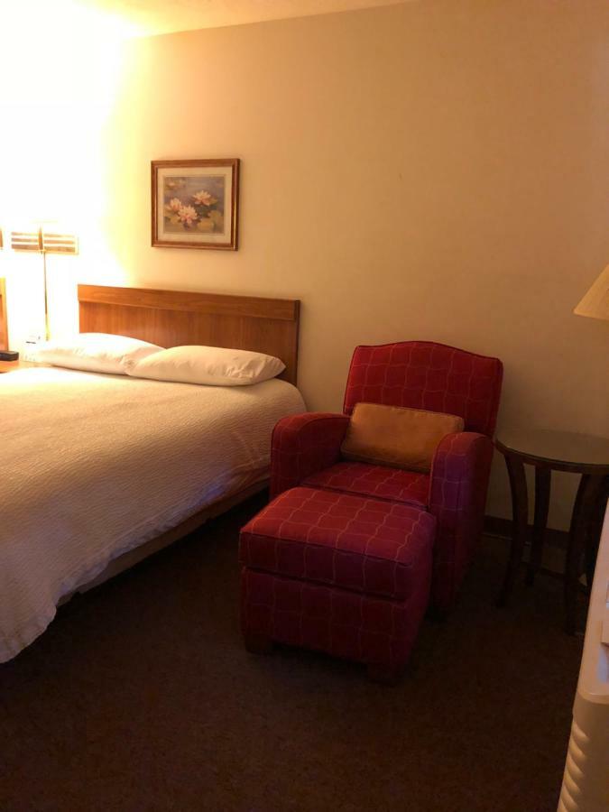 Coronado Motel & Rv Park Lindsborg Exterior foto